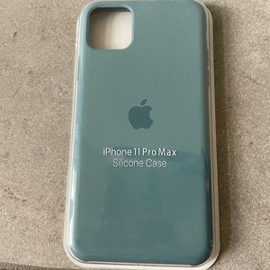 iPhone silicone cases. Brand new! Sizes vary